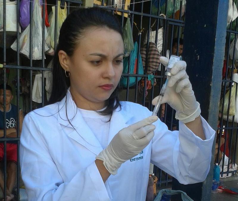 Coordenadora de imunização, enfermeira Valdivania Pacheco. 
