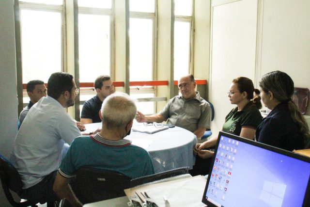 Secretários e Coordenadores participando das reuniões (Foto: Maria Ivonete) 
