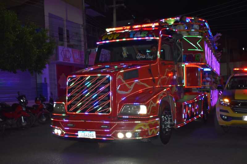 Carreta da alegria especial dia das crianca